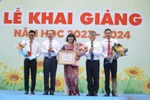 Bí thư Thành ủy Nguyễn Văn Nên dự lễ khai giảng tại THPT Nguyễn Thị Minh Khai