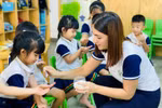 Nhiều trường mầm non ở Sài Gòn lên phương án tuyển giáo viên để mở cửa lại