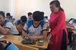 Thành phố Hồ Chí Minh chi quà Tết cho giáo viên, nhân viên trường công