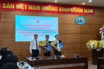 TPHCM: Hai sinh viên xuất sắc trúng tuyển viên chức sẽ về dạy tại trường chuyên