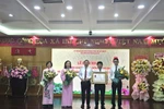 TPHCM: Văn phòng Sở GD&ĐT đón nhận Huân chương Lao động hạng Nhì