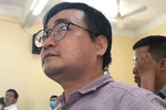 Thầy giáo cho học sinh diễn “cảnh nóng” yêu cầu bồi thường hơn 135 triệu đồng
