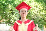 Nữ sinh điểm cao nhất kỳ thi vào 10 TPHCM: "Em không dùng điện thoại di động"