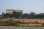 Ngổn ngang như quảng trường Hùng Vương