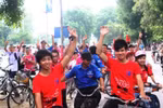 Giới trẻ nô nức đạp xe hưởng ứng ngày hội Youth Day 2012