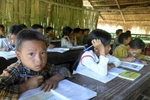 Chuyện chưa kể về một bản Mông nghèo hiếu học