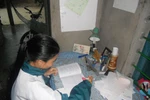Nữ sinh mồ côi vượt khó học giỏi