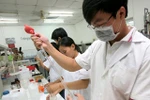 Cần thay đổi chính sách đãi ngộ cho nhà khoa học