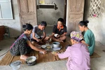 Xót xa cảnh 4 mẹ con mắc bệnh tâm thần bơ vơ vì bố bị ung thư giai đoạn cuối