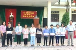 Sau phản ánh của Tạp chí, trường học ở Quỳnh Lưu bàn giao máy tính bảng cho HS