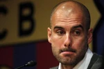 Góc ảnh: Guardiola như 'chết đứng' trong ngày nói lời chia tay Barca
