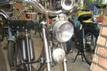Bộ sưu tập xe cổ hàng chục ngàn USD trước nguy cơ xếp xó