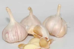 Cách ngâm tỏi trị bệnh thấp khớp