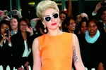 Thời trang "nhấp nhổm" như Lady Gaga