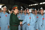Đại tướng Phùng Quang Thanh thăm Trung đoàn không quân 910 
