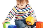 10 loại đồ chơi giúp bé phát triển toàn diện 