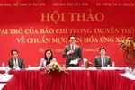 Nhiều người học vị cao nhưng văn hoá... "lùn"