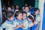 Cấm dạy thêm ở bậc tiểu học, ai cấm, cấm ai?