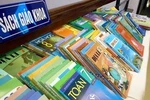 Bộ Giáo dục có nên làm bộ sách giáo khoa cho chương trình mới nữa không?