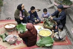 Tết này con có về không?