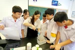 Bộ nên đứng ra chủ trì tập huấn 2 môn tích hợp, đừng để giáo viên mất tiền thêm