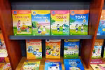 Các trường lại bước vào mùa lựa chọn sách giáo khoa vất vả và hình thức