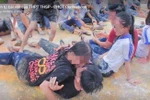 Mùng 8/3, chơi gì cũng được, nhưng đừng quá lố, phiền lòng thầy cô và xã hội