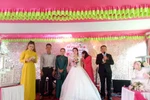 Xúc động đám cưới vắng chú rể của cô giáo mầm non với người lính biển