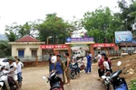 Cô giáo trọng thương khi ngăn cản kẻ xấu vào trường dùng dao đâm học sinh