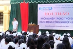 Buổi truyền cảm hứng đặc biệt tại chiến trường xưa của Giáo sư Nguyễn Lân Dũng