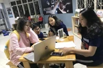 Chuyện của những người đưa học sinh Việt Nam đi chinh phục nhà lãnh đạo trẻ
