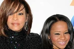 Con gái Whitney Houston thừa kế toàn bộ tài sản của mẹ