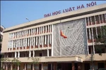 Nghi vấn nhờ người thi hộ cao học tại Trường Đại học Luật Hà Nội