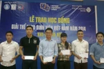 Trao học bổng Giải thể thao cho sinh viên khó khăn