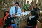 Xúc động bài thơ "dặn dò chia sẻ" của vợ chồng bác sĩ 