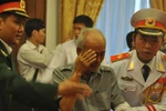 Người dân TP.HCM thắt khăn tang trước anh linh Đại tướng
