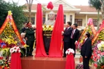 Dựng tượng Đại tướng tại trường trung học phổ thông chuyên Võ Nguyên Giáp