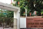 Nam sinh trường Đoàn Thị Điểm ngã từ tầng 2 xuống đất