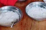 Học sinh ăn miến trắng, hiệu trưởng phủ nhận chuyện quên chế biến thịt gà