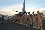 Biệt đội phi công trực thăng Séc từ Afghanistan về nước ăn tết