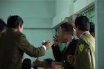 Bêu danh trên truyền hình công chức ăn cắp giờ công