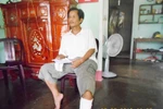 Ngoại tình, bị bắt trói cả đôi khỏa thân ở đường cho dân làng xem