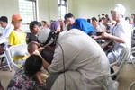 "Thưa bộ trưởng, bác sĩ quát ba cháu khi chưa có phong bì"