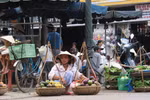 Một ngày Sài Gòn kiếm tiền bằng 1 năm ở quê