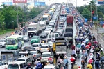 Tắc đường chính là do có quá nhiều phần đường dành cho ôtô?