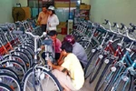 Đọc nhanh sáng 22: Xe đạp "lên ngôi" khi xăng tăng giá?