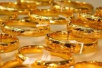 Đọc nhanh chiều 21/4: Giá vàng bật tăng trong phiên cuối tuần