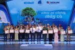 Tôn vinh 60 nhà giáo tiêu biểu trong chương trình “Chia sẻ cùng thầy cô” 2024