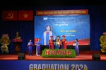 Thủ khoa ngành Quốc tế học: "Đi xa, trải nghiệm nhiều để biết mình đang ở đâu"