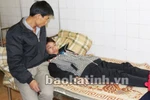 Bị thầy giáo tát, học trò thủng màng nhĩ phải nhập viện